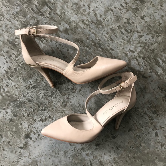 ✨SALE ✨Dynamite Blush Heels - Picture 1 of 3